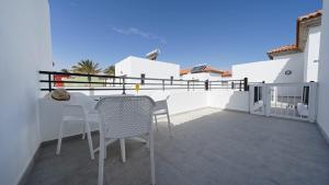 Broncemar Beach Suites的阳台或露台