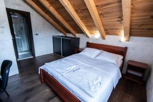 Uma cama ou camas num quarto em Hotel Enigma