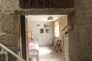 Fotografia z galérie ubytovania Villa Abad, finca rústica con casa y piscina v destinácii Marín