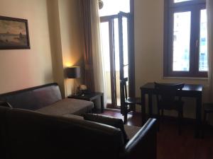 A seating area at Taksim House Suites