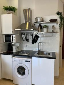 Kuchnia lub aneks kuchenny w obiekcie Apartament Benalmadena Puerto Marina