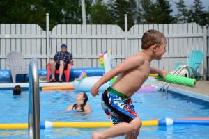 The swimming pool at or close to Cabot Trail Motel