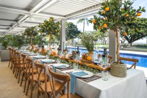 Cairns Harbourside Hotel 레스토랑 또는 맛집