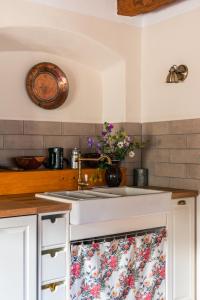 A kitchen or kitchenette at Domčok na Slnečnom Kopci