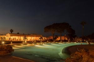 Bazén v ubytovaní Eques Petit Resort alebo v jeho blízkosti