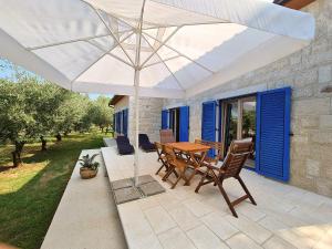 Patio alebo iná vonkajšia časť ubytovania House Peroj 2118