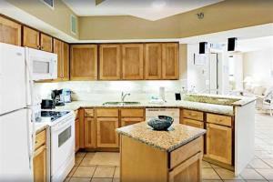 Kuchyň nebo kuchyňský kout v ubytování Pelican Pointe by Meyer Vacation Rentals