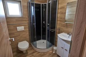 Koupelna v ubytování Thermal Apartman - FSZ + 17 fotografií