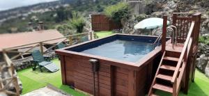 The swimming pool at or close to Casas Rurales Los Guinderos