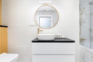Koupelna v ubytování Easy Rent Apartments - GOLD 30, Centrum 24h Check-in