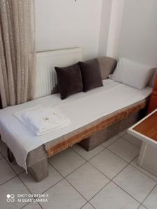 Postel nebo postele na pokoji v ubytování Annas apartment 2 (AgiosNikolaos)