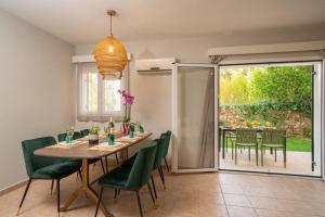 Fotografie z fotogalerie ubytování Central & Elegant Suite with private garden v destinaci Argostoli