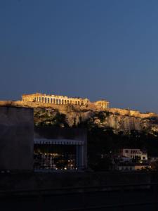 תמונה מהגלריה של Athenian Foss באתונה