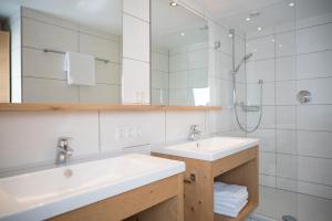 Koupelna v ubytování Aparthotel Schindlhaus und Koia Premium Apartments + 37 fotografií
