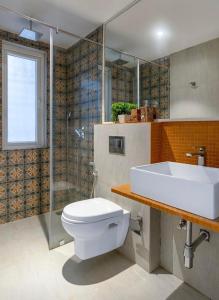 Ένα μπάνιο στο Green Ambit the Calissa