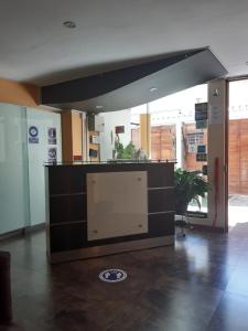 Lobi atau kawasan kaunter penerimaan di Mandala Rooms & Services