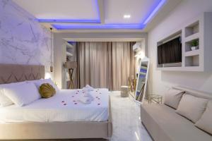 A bed or beds in a room at Rua Mat - Serene Villas with Modern Comfort, by ZanteWize