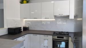 Küche/Küchenzeile in der Unterkunft APARTMAN KARLA