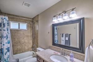 Ένα μπάνιο στο Pet-Friendly Arizona Escape Golf and Hike Nearby! +20 φωτογραφίες