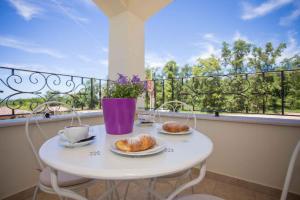Φωτογραφία από το άλμπουμ του Apartment in Nova Vas - Istrien 10147 σε Nova Vas