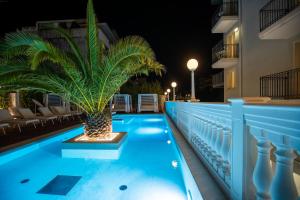 Bazén v ubytovaní Hotel Italia Palace alebo v jeho blízkosti