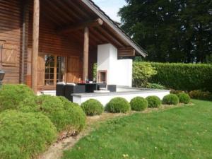 Aed väljaspool majutusasutust Chalet in Stavelot near Forest Retreat