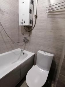 A bathroom at Квартира однокомнатная по улице Ломоносова дом 13