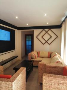 Afbeelding uit fotogalerij van CommonLens Inn in Entebbe +46 foto's