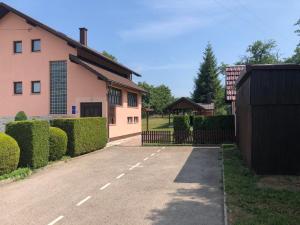 Billede fra billedgalleriet på Plitvice Family Apartment i Korenica