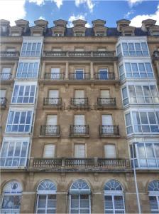 Budynek, w którym mieści się apartament