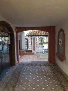 Foto dalla galleria di Large and elegant in Puerto Banus with pools and paddle a Marbella