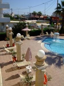 The swimming pool at or close to Antonios Hotel Még 19 kép