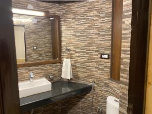 A bathroom at Hotel Silverine