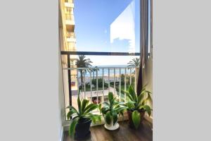 Balkón alebo terasa v ubytovaní Apartamento recién reformado en primera línea con vistas a la playa de la Almadraba