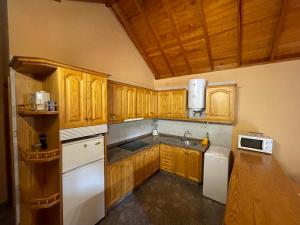 Køkken eller tekøkken på Villa Lomo Fragoso + 8 billeder