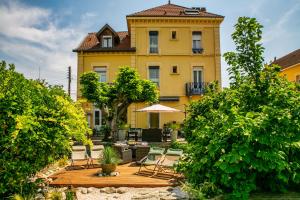 Zahrada ubytování HOTEL DES DAUPHINS