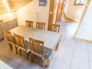 Gallery image of Modern 3 Bed Penthouse Apartment, Balcony & Garage, Close to Village & Ski Bus in Samoëns