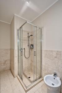A bathroom at ACADAMIS - 4 min a piedi da Porta Susa