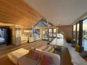 Gallery image of Exclusive Alpenlodge ski in ski out Galsterberg in Pruggern