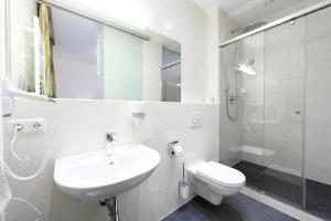 A bathroom at Hotel Magerl