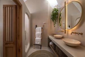Łazienka w obiekcie Kaminos Boutique Hotel