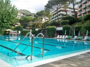 Kolam renang di atau di dekat RAGGIO DI SOLE - pool, tennis, parking, sea view & relax