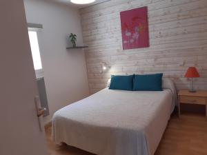 Postel nebo postele na pokoji v ubytování Hotel Chez Benat