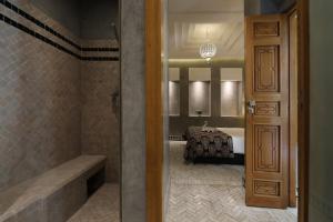Vannituba majutusasutuses Riad L'Etoile D'Orient