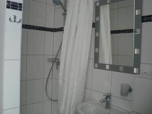 Koupelna v ubytování Hotel Gartenhof