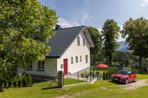 Vonkajšia záhrada v ubytovaní Gerli Appartement Mariazell
