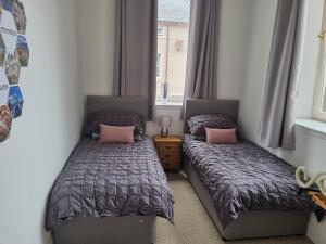 Postel nebo postele na pokoji v ubytování Stunning spacious Apartment on River Ness