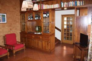 The library in the holiday home