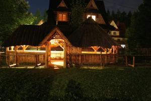 Vonkajšia záhrada v ubytovaní Domek w dolinie Kościeliskiej
