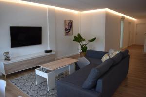 TV a/nebo společenská místnost v ubytování Nuevo apartamento céntrico junto al mar